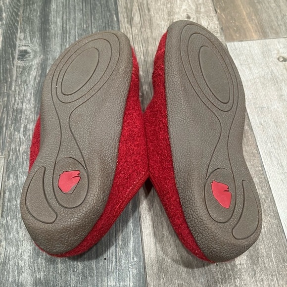 Haflinger Boiled Wool Slippers Unisex EU 41 Mens 9 Womens 10.5 Red Hook & Loop - Picture 9 of 10